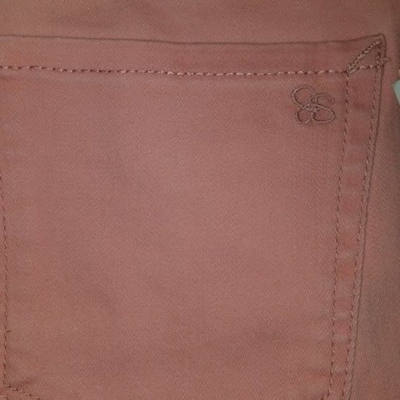 Jessica Simpson Women's Rolled Crop Skinny Jeans - Picture 5 of 8